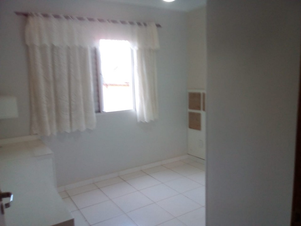 Apartamento c/03 dorms em Iracemapolis