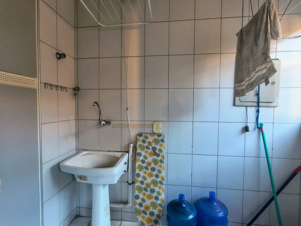 Apartamento Terreno no Edifício Ipê c/92m