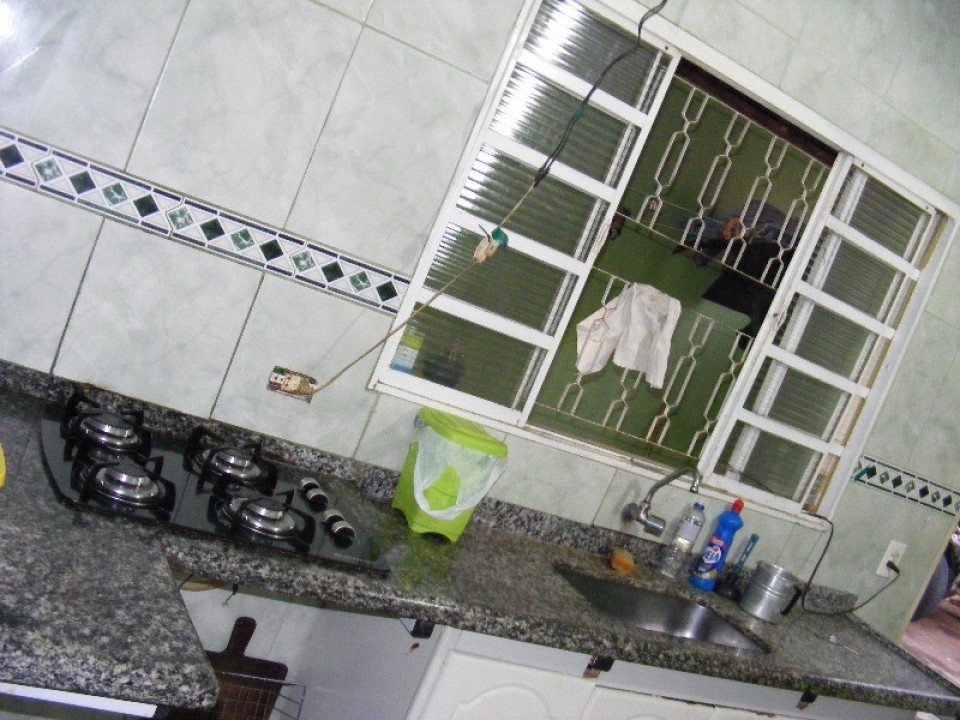 Casa c/02 dorms na Vila Camargo