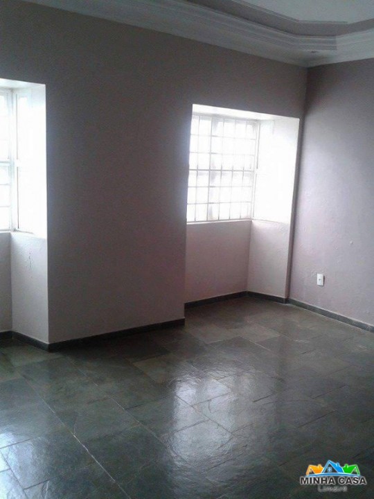 Sobrado c/05 dorms na Vila Claudia