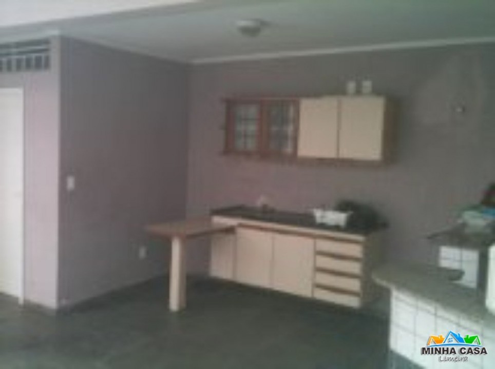 Sobrado c/05 dorms na Vila Claudia