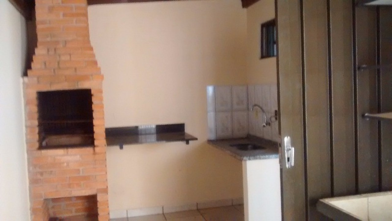 Sobrado c/02 dorms no Santina - oportunidade