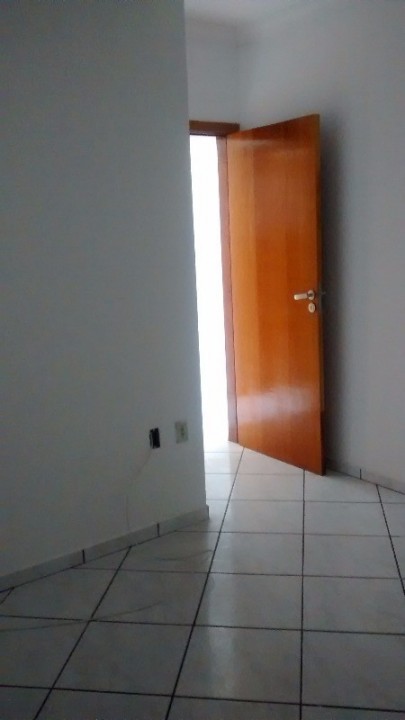 Sobrado c/02 dorms no Santina - oportunidade
