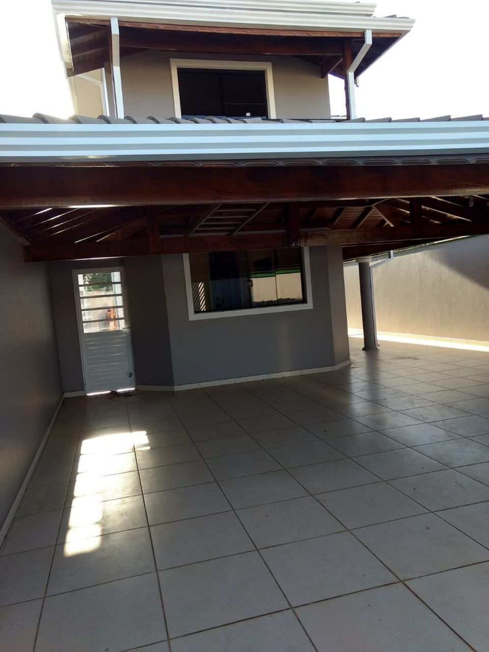 Sobrado à venda com 4 quartos, 198m² - Foto 1