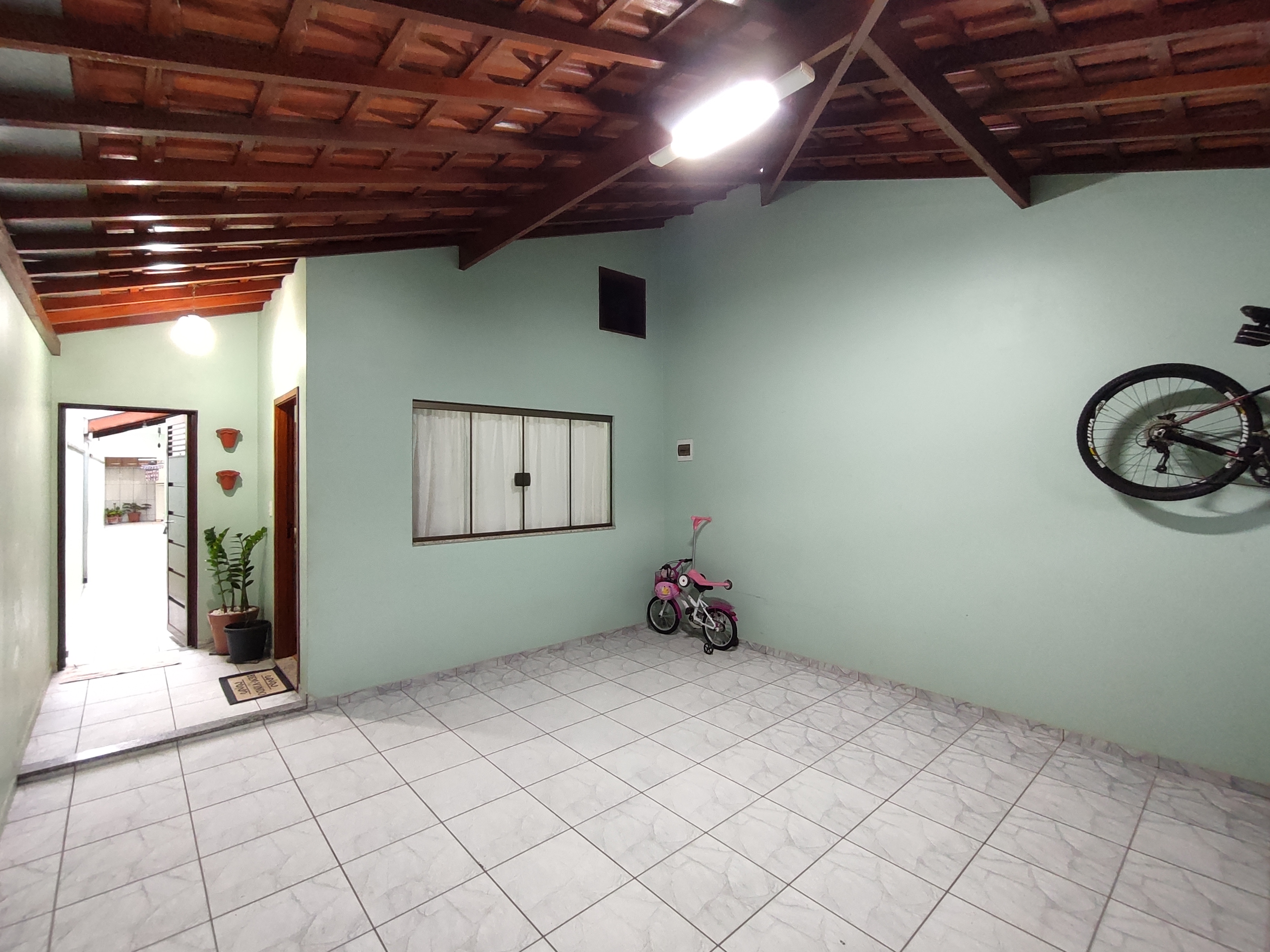 Casa à venda com 2 quartos, 125m² - Foto 2