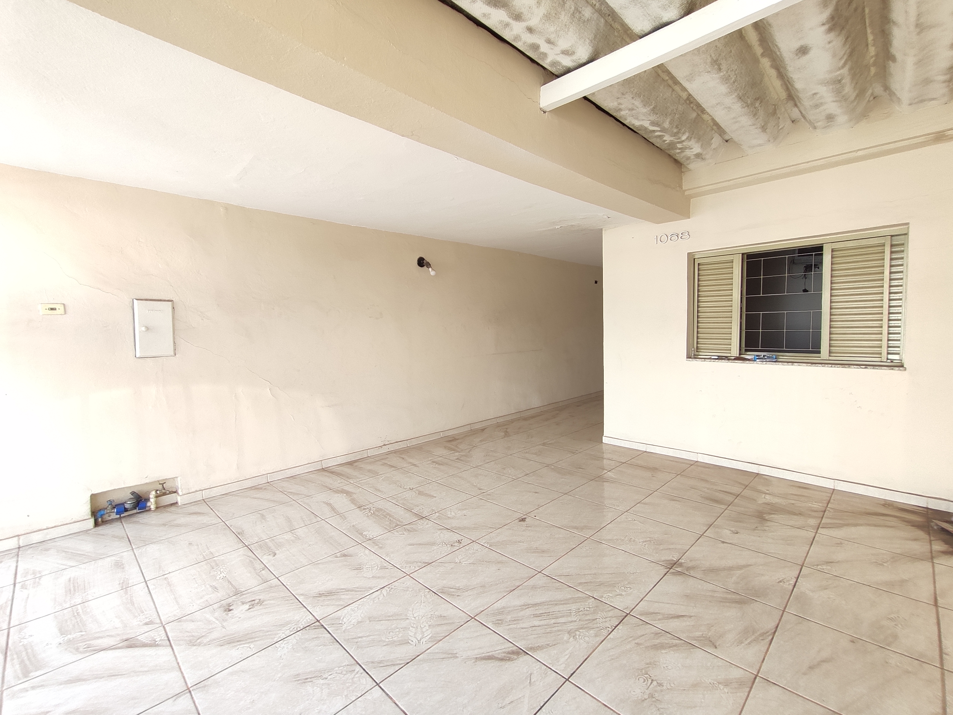 Casa à venda com 2 quartos, 100m² - Foto 2