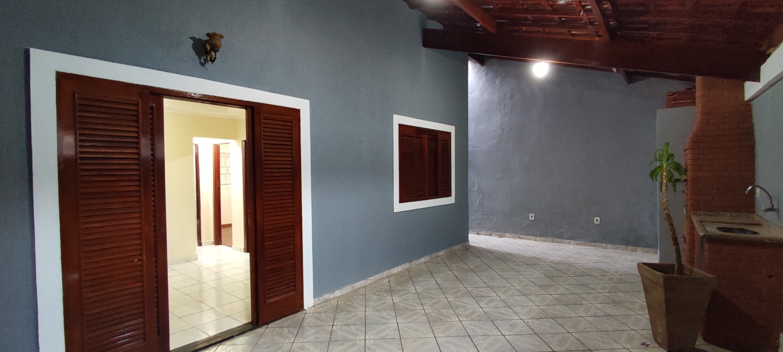 Casa c/02 dorms e edicula no Nsa Sra das Dores