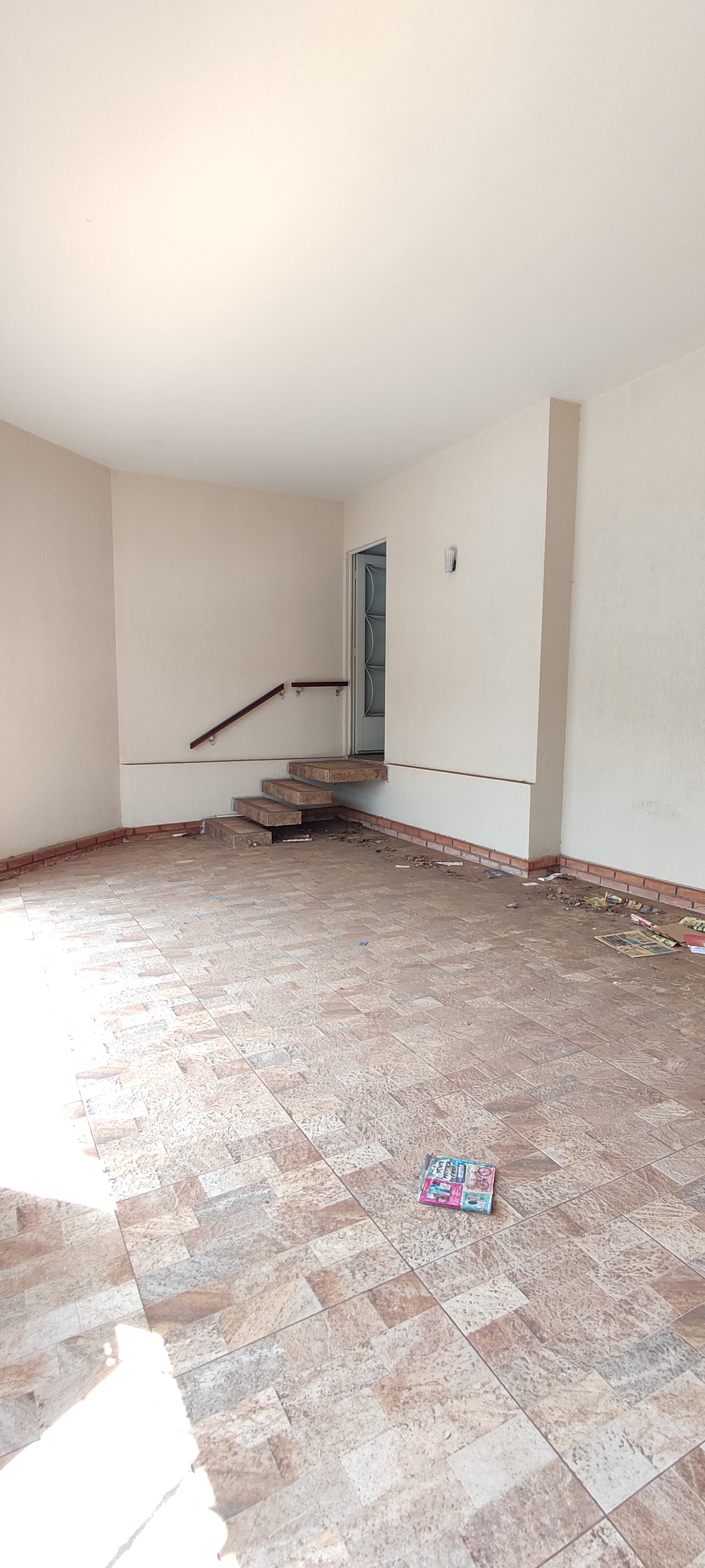 Sobrado à venda com 2 quartos, 100m² - Foto 2