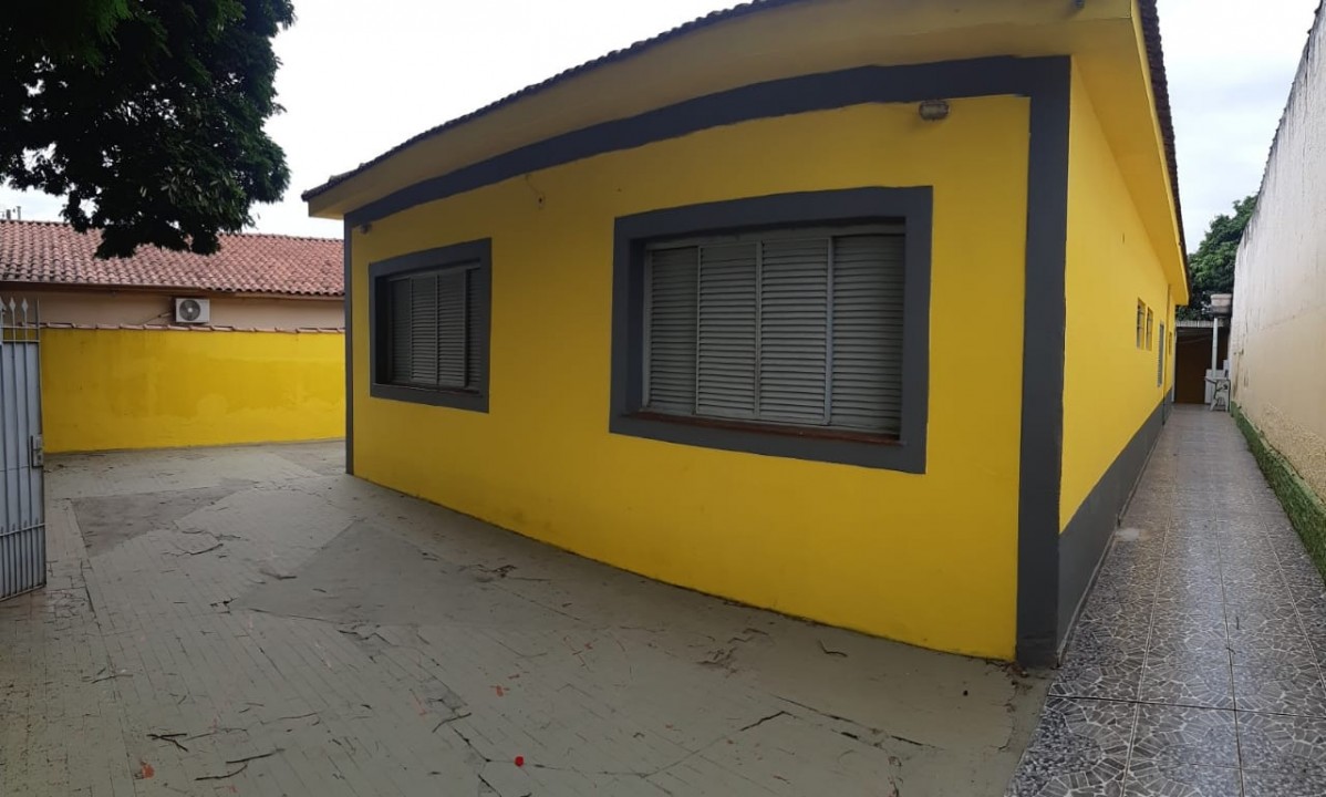 Casa c/04 dorms na Vila Queiroz em Limeira SP