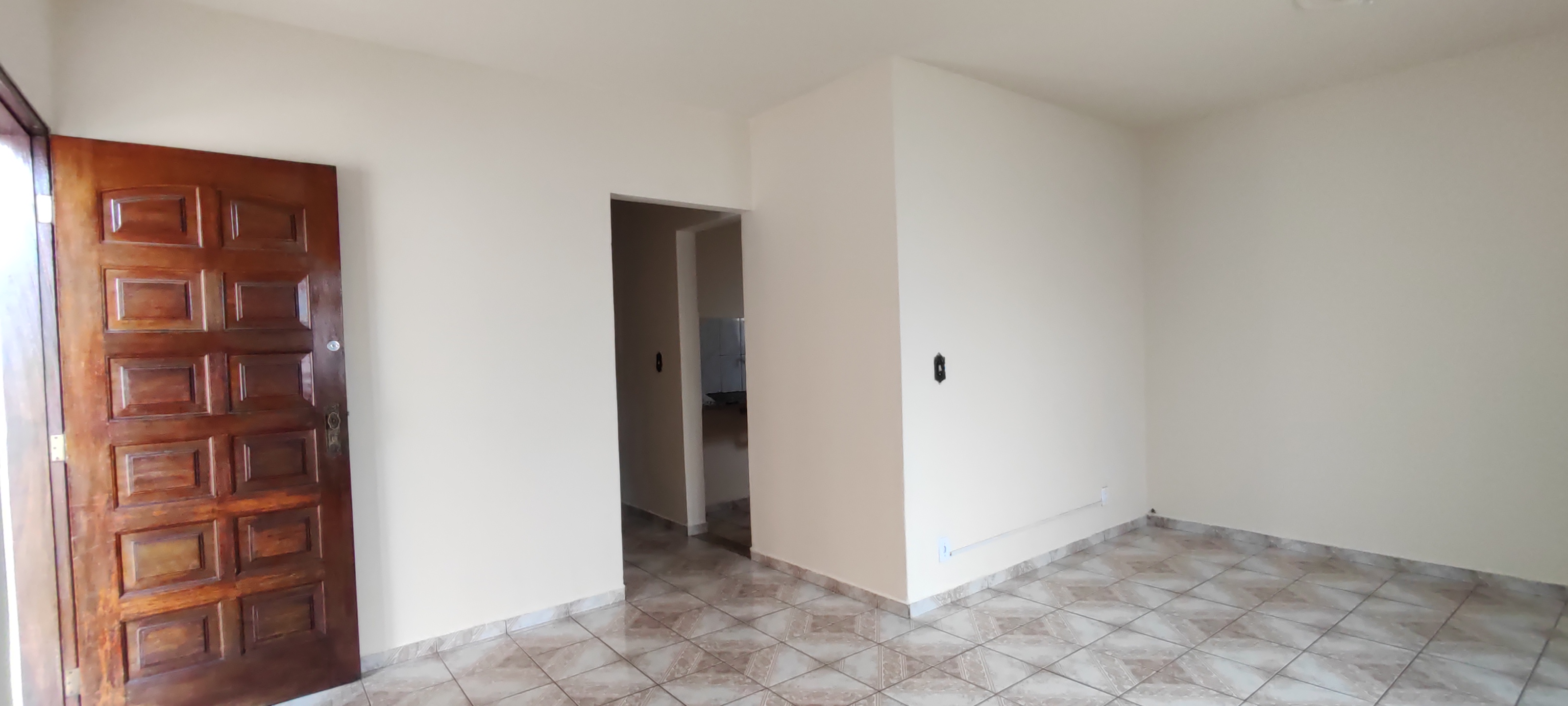 Casa à venda com 3 quartos, 220m² - Foto 4