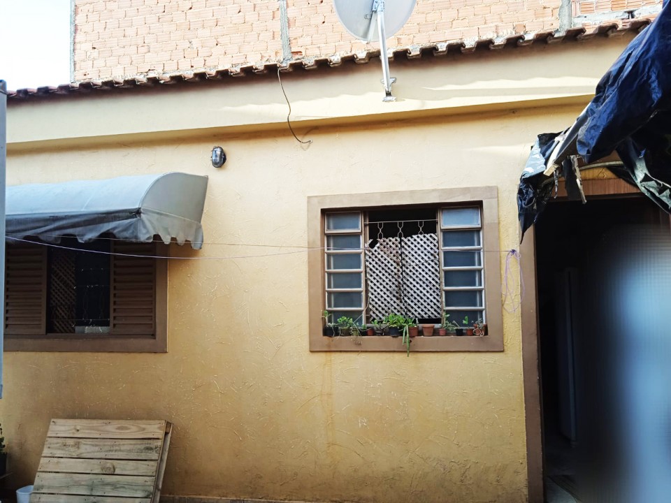 Casa c/03 dorms no JD Santa Adelia em Limeira SP