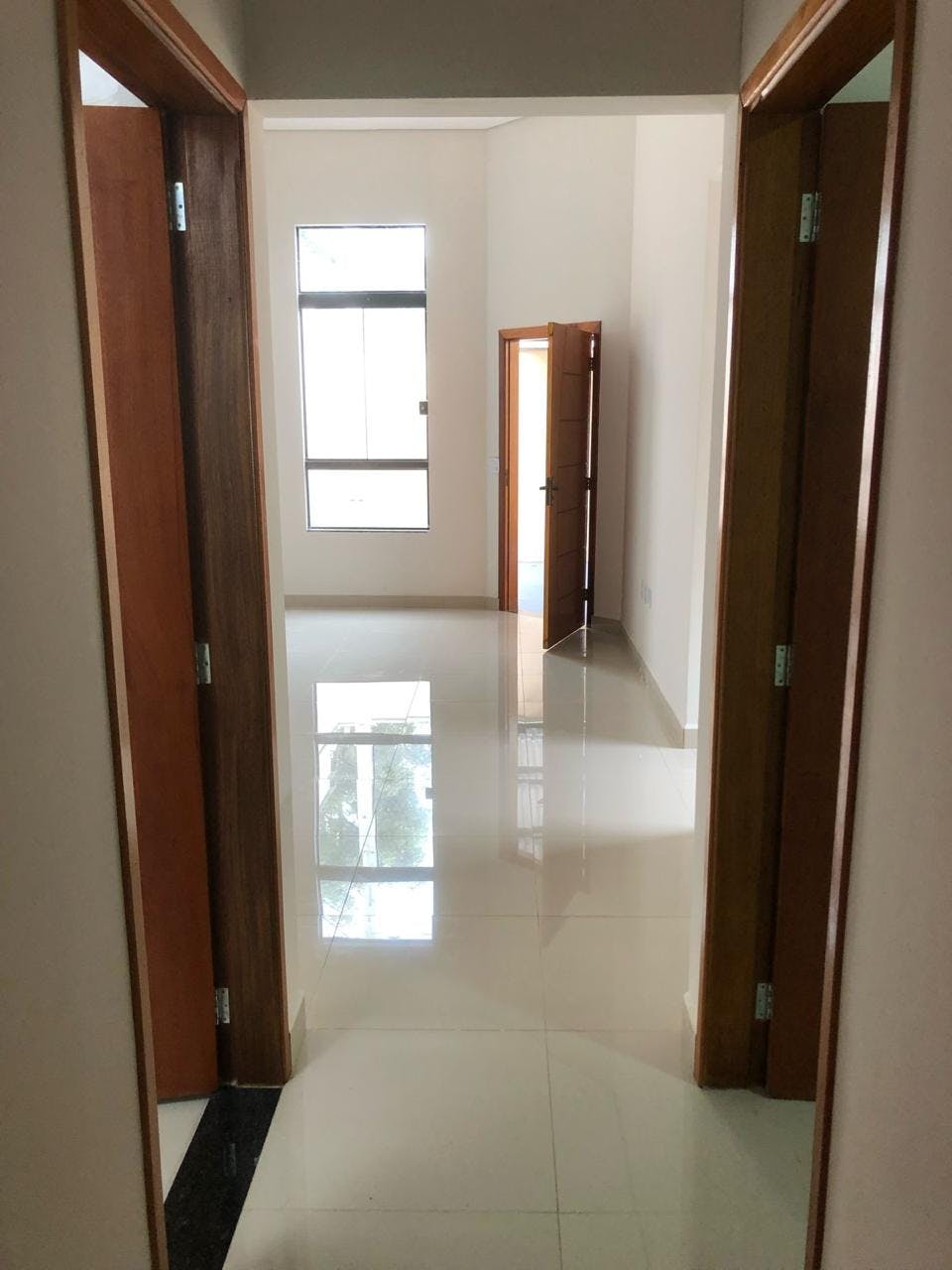 Casa à venda com 2 quartos, 200m² - Foto 4