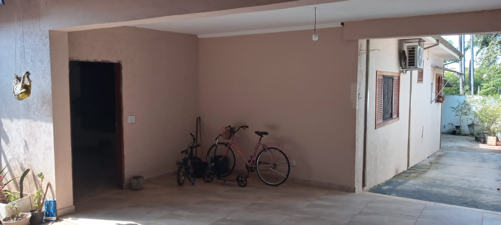 Casa à venda com 3 quartos, 350m² - Foto 1