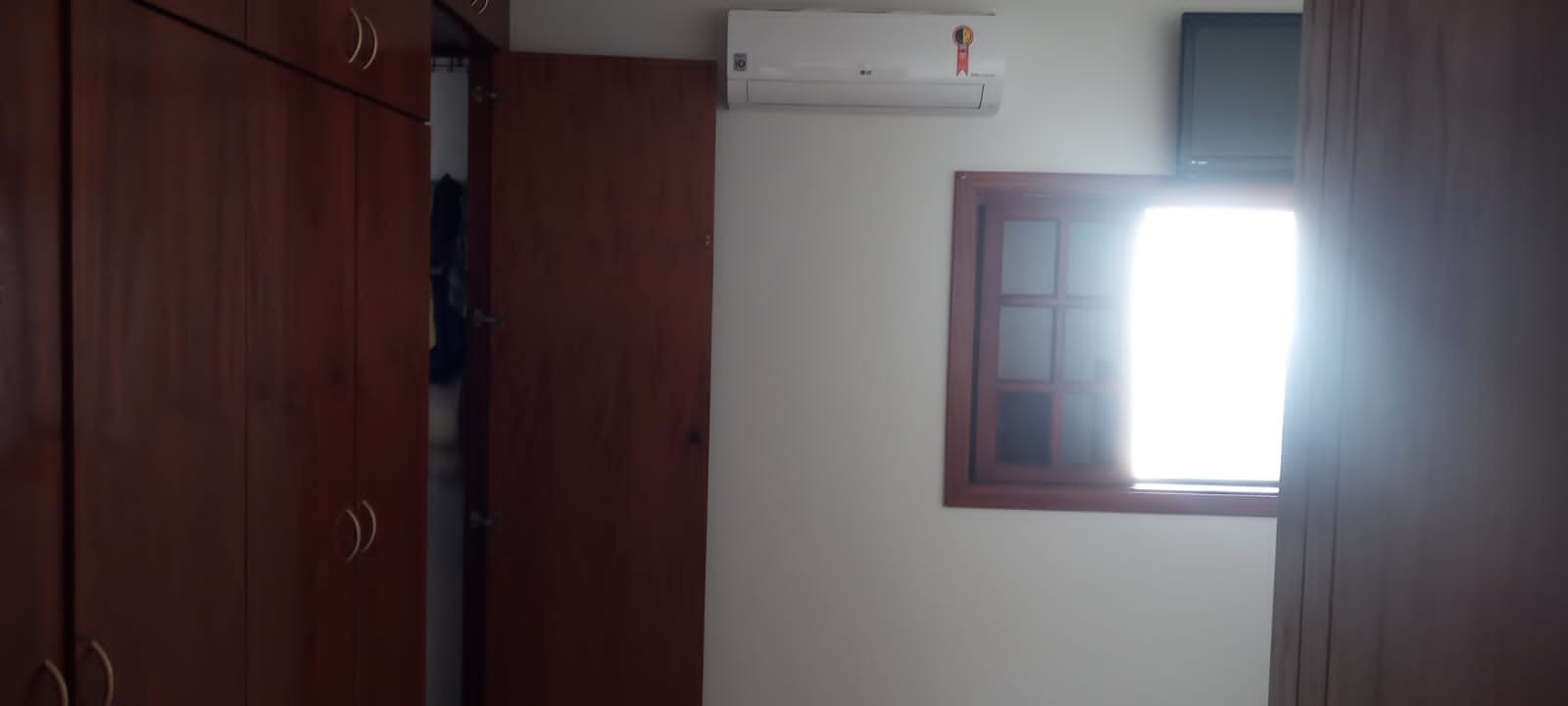 Casa c/03 dorms e suite na Vila Queiroz