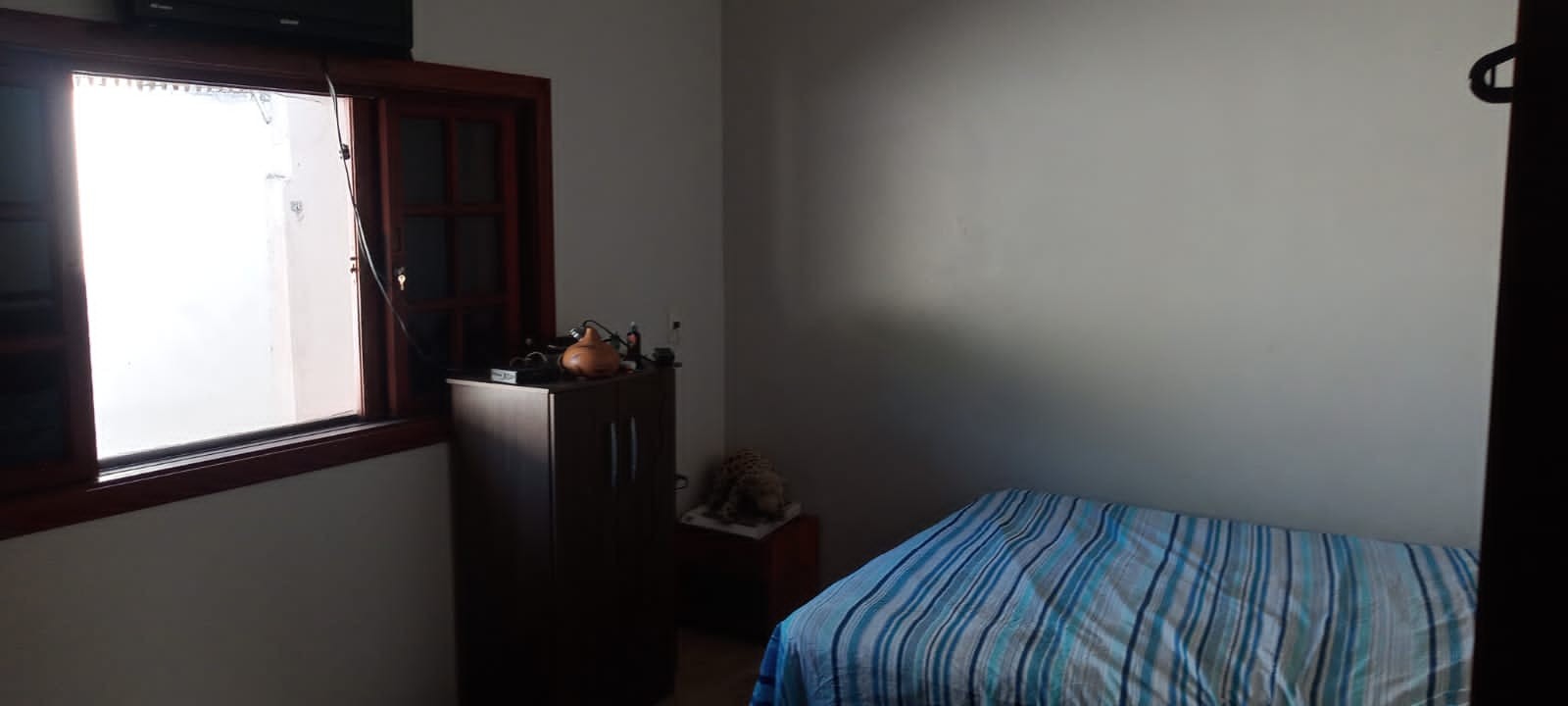 Casa c/03 dorms e suite na Vila Queiroz