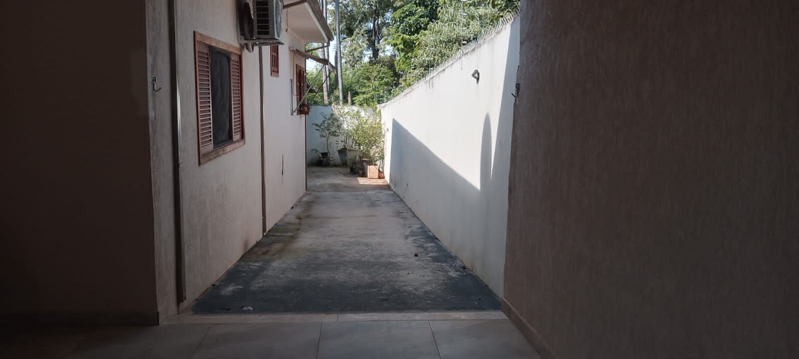 Casa c/03 dorms e suite na Vila Queiroz