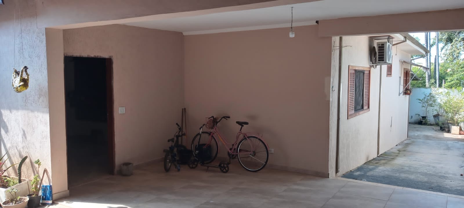 Casa c/03 dorms e suite na Vila Queiroz