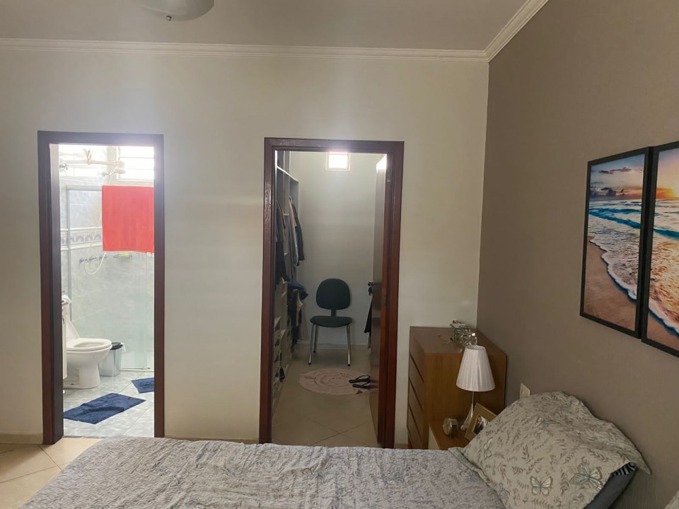 Casa c/03 dorms e suite no Egisto Ragazzo