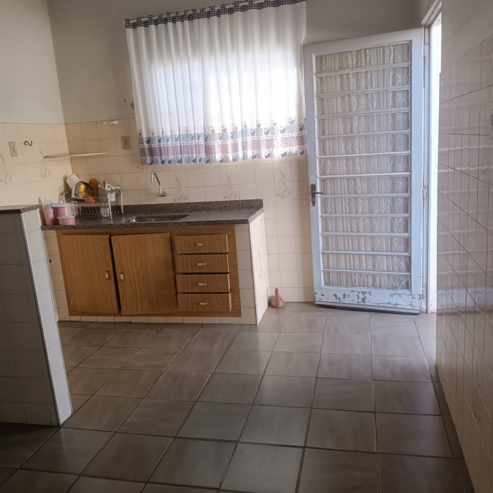 Casa c/02 dorms no PQ Novo Mundo em Limeira SP