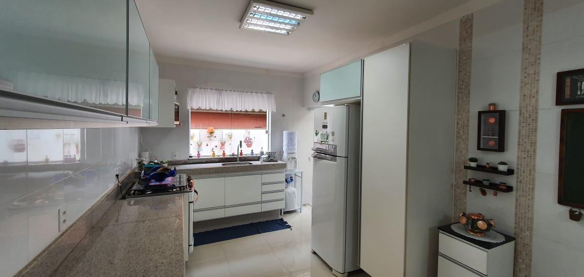 Sobrado à venda com 3 quartos, 360m² - Foto 5