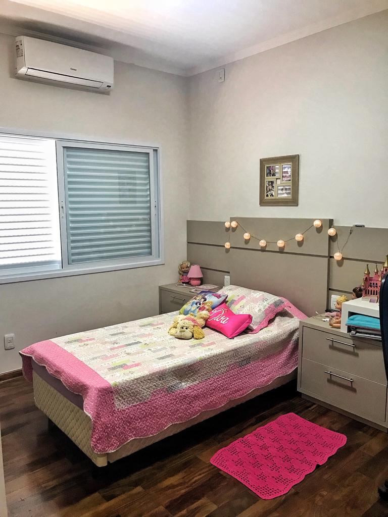 Casa de Condomínio à venda com 3 quartos, 360m² - Foto 22