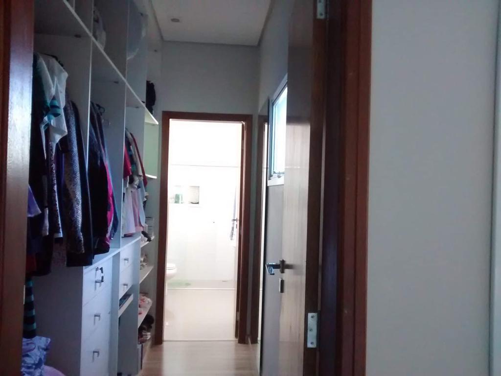 Casa de Condomínio à venda com 4 quartos, 300m² - Foto 4