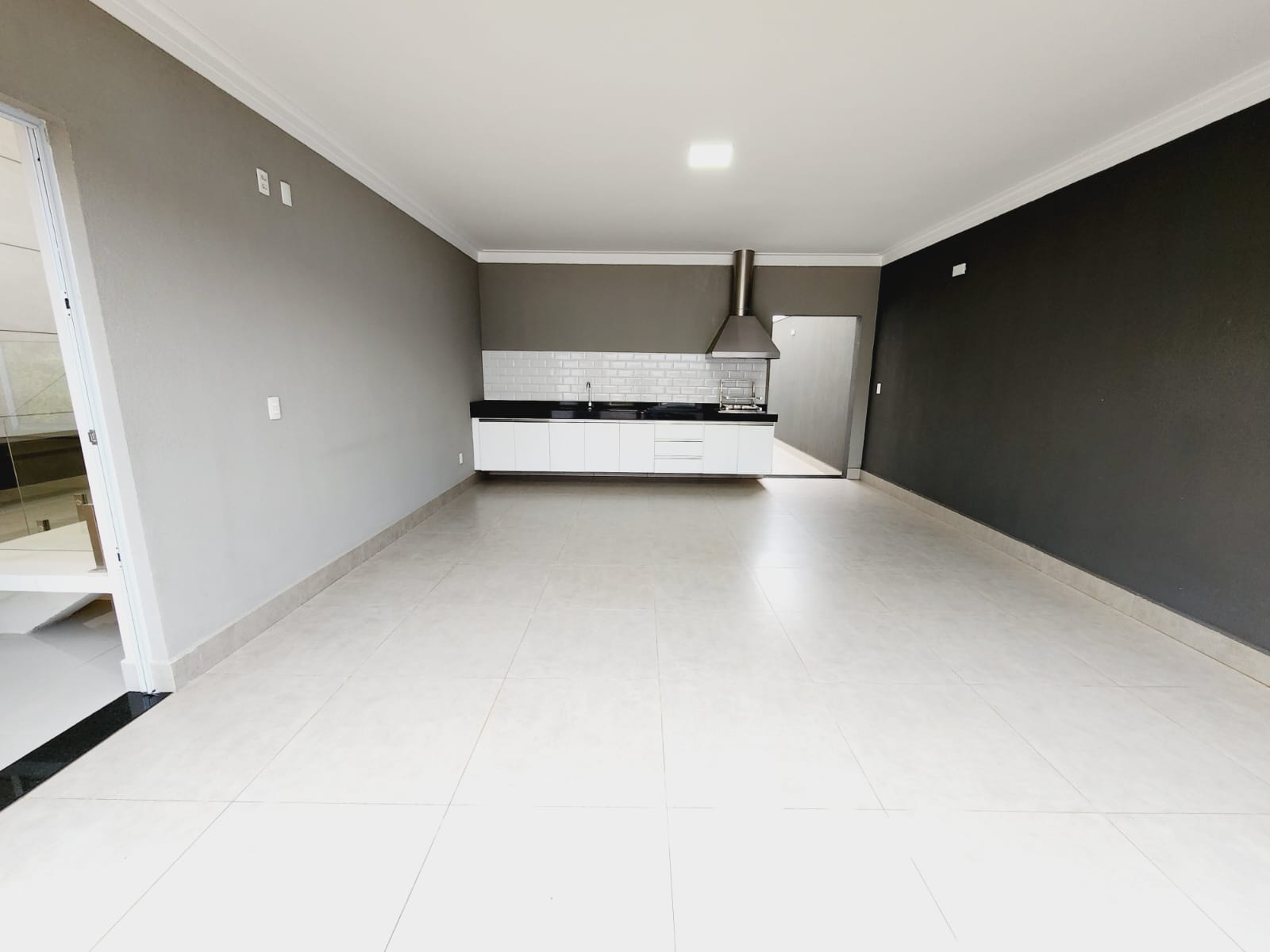 Sobrado à venda com 4 quartos, 250m² - Foto 2