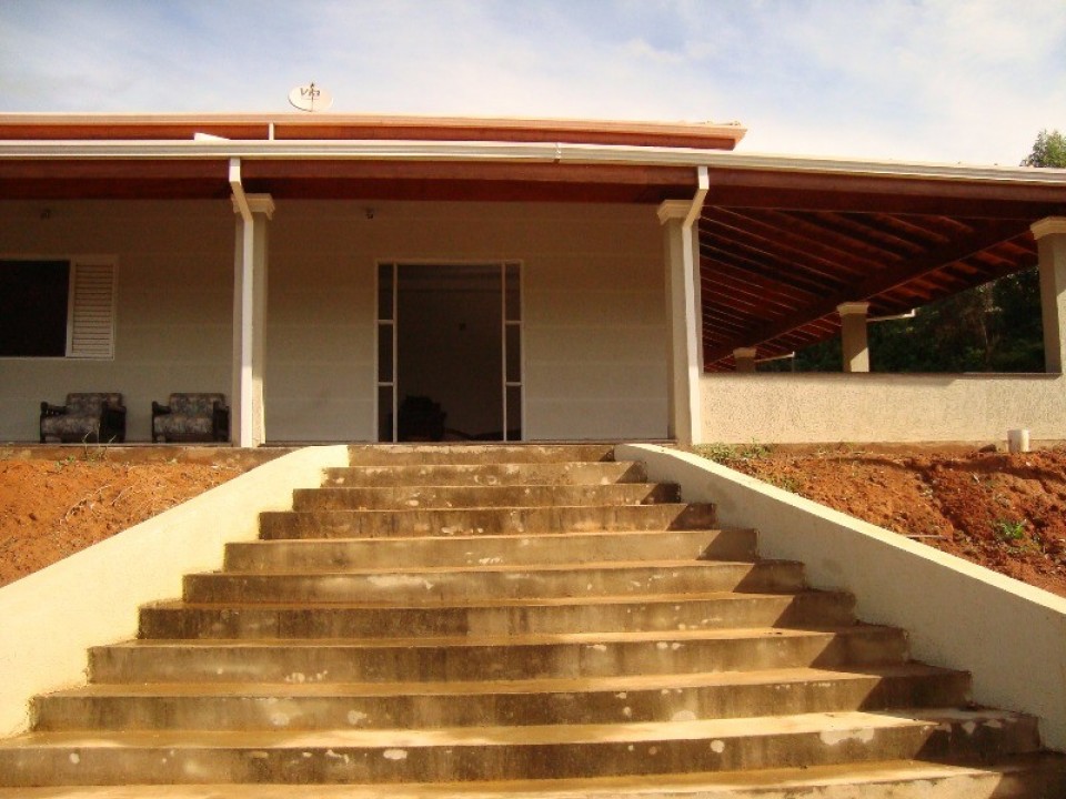 Chácara com 32000m2 em Limeira