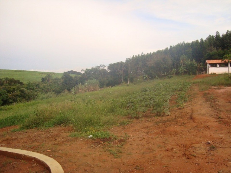 Chácara com 32000m2 em Limeira