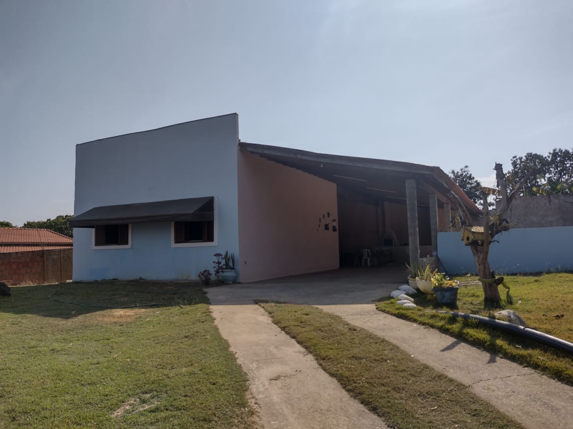 Fazenda à venda com 3 quartos, 1250m² - Foto 1