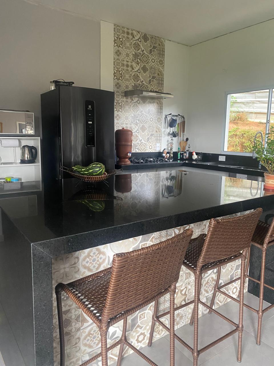 Chácara à venda com 3 quartos, 1000m² - Foto 1