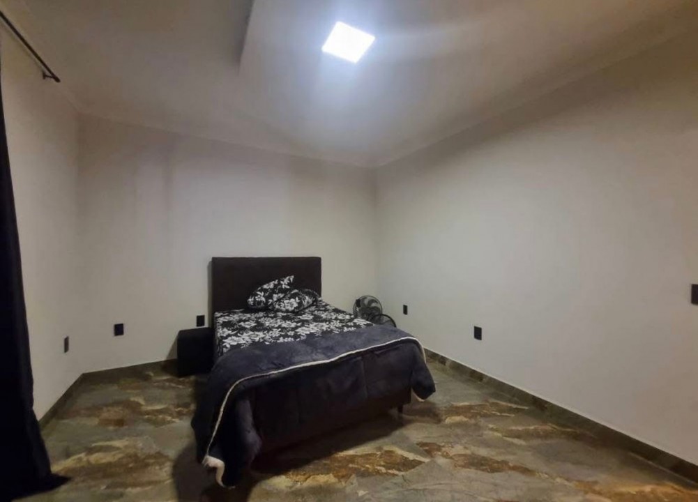Chacara c/03 dorms sendo 2 suites em Limeira SP