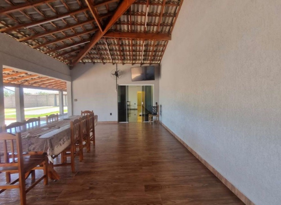 Chacara c/03 dorms sendo 2 suites em Limeira SP